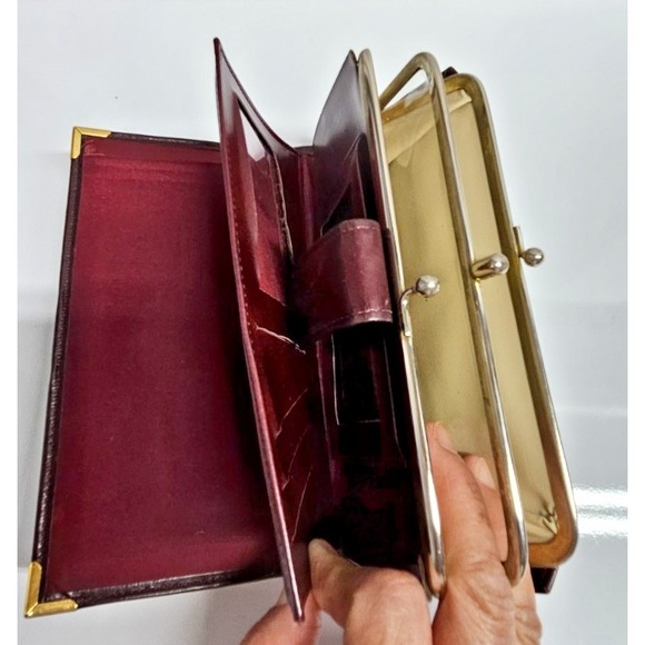 VINTAGE COACH Kisslock Coin Pouch Wallet Tan | Mercari Vintage ECHT 2 PRYM cowhide red bifold‎ two kiss lock change pocket wallet
